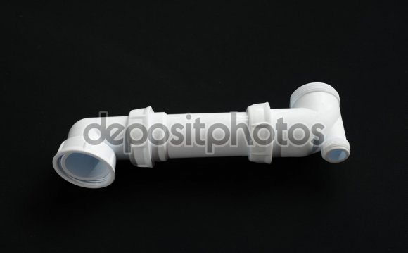 Белые пластиковые трубы для